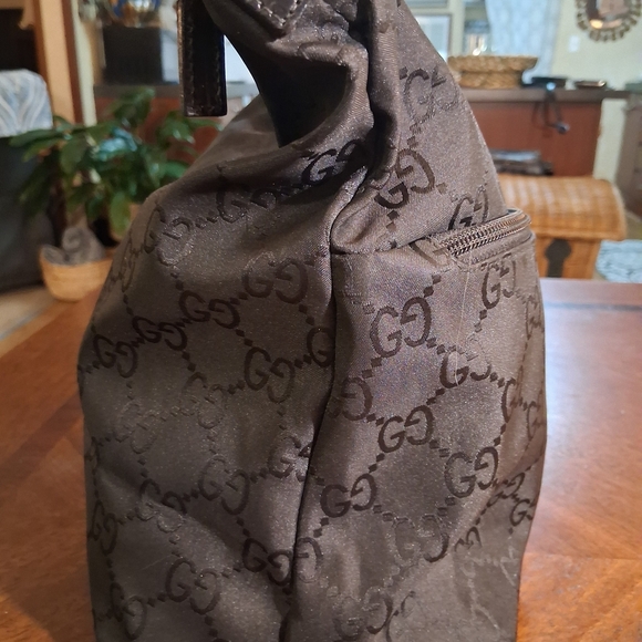 Gucci Brown Monogram Shoulder Bag - Picture 5 of 15